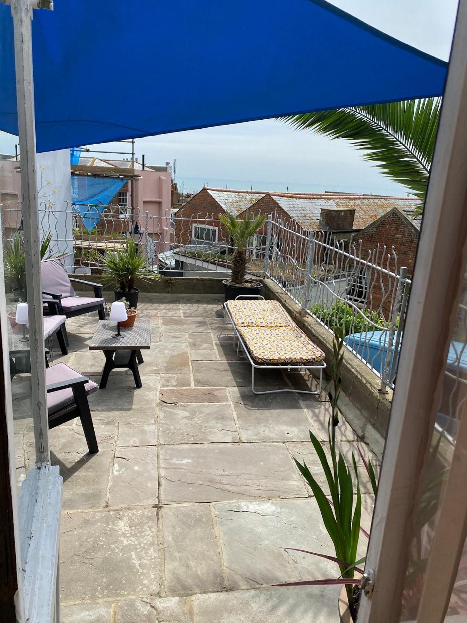The Retro Retreat With Free Parking Lejlighed Hastings Eksteriør billede