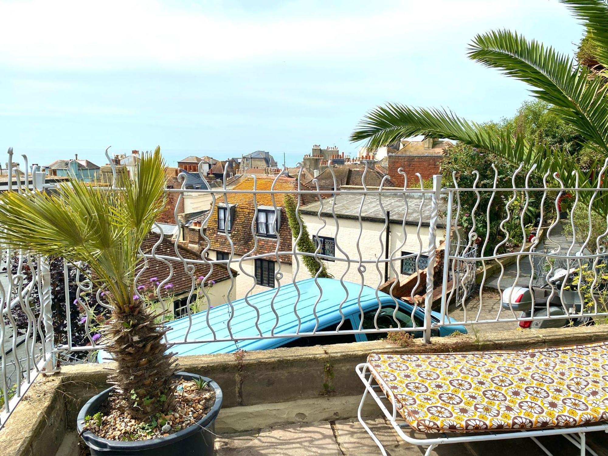 The Retro Retreat With Free Parking Lejlighed Hastings Eksteriør billede